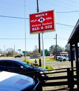 Mack's Split Rail Pit Bar-B-Q