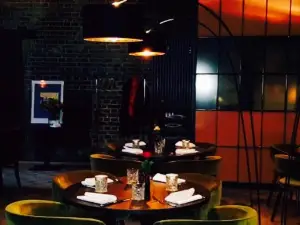 Fleischmann Steakhouse & Weinbar