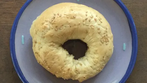 D & R Bagels in Solon