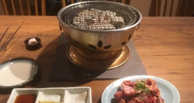 Charcoal-Grilled Yakiniku Manmaru Saijo