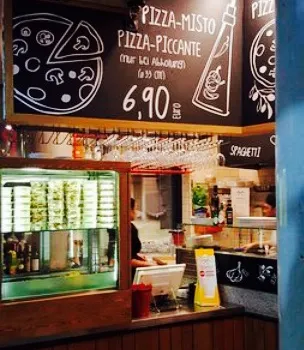 Mezzaluna Pizzeria & Ristorante