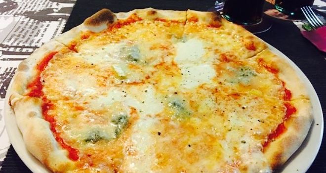 Yumbo Pizzamore