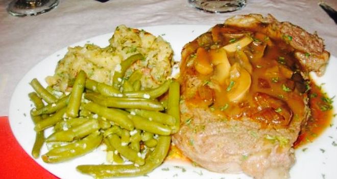 Bodo's German Restaurant & Pub