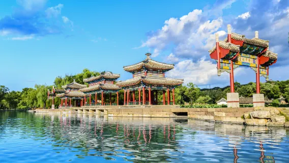 玩水避暑