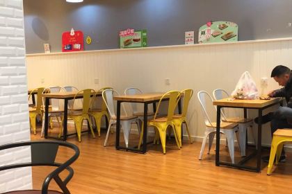 一鸣真鲜奶吧(世纪金源店)