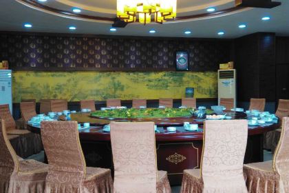 漓江村餐饮连锁(中山路店)