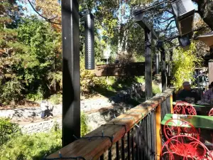 Novo Restaurant & Lounge