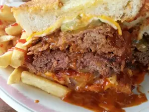 Emma Jean's Hollandburger Cafe