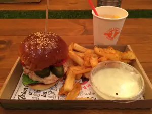 Bamba Marha Burger Bar