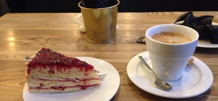 Crustum Bakery Pilies