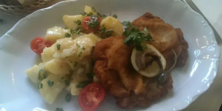 Restaurant & Cafe Drachenhaus