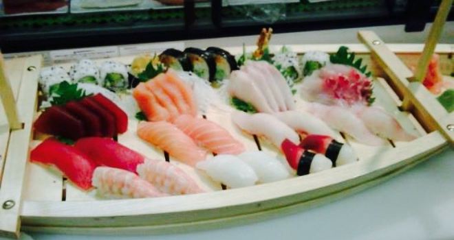 Golden Rolls Sushi Bar and Grill