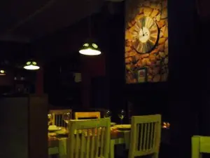 Ona Refugio Restaurant