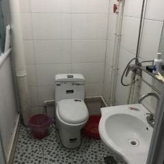 崖上人家 User Photo