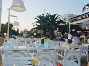 Babis Aegina Restaurant