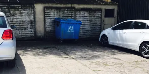 Oaklands Farm Shop & Cafe