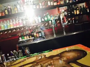 Tap Deck Bar