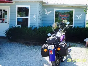 Squeeze Inn