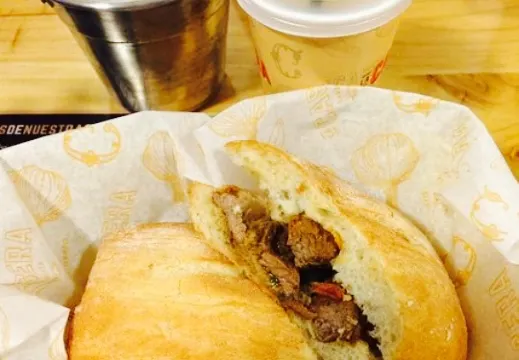 La Casera Sanguchería