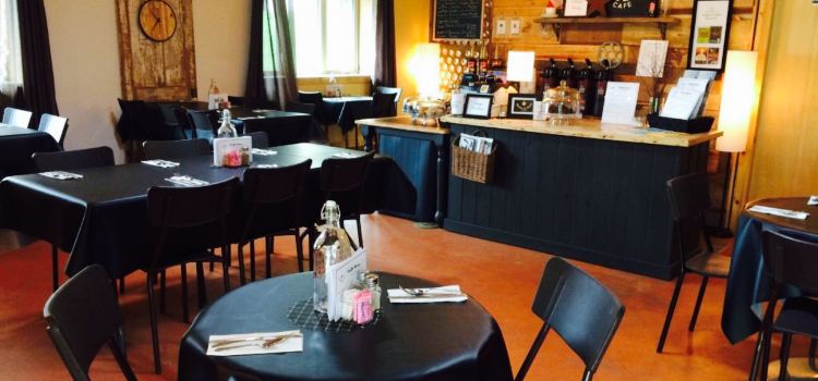 Wattle & Daub Cafe