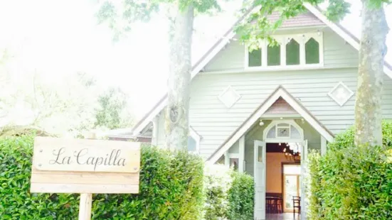 La Capilla Cafe & Restaurant