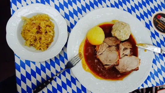 Dampfbrau das Bayerische Wirtshaus am Stadtplatz