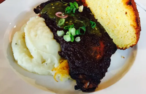 Hank's Untraditional BBQ