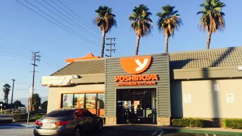 Yoshinoya in คอมเมิร์ซ