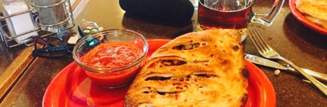 Roosters Grille & Pizzaria