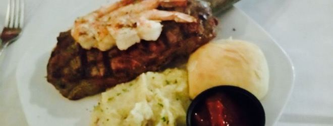 Four Oaks Restaurant & Lounge