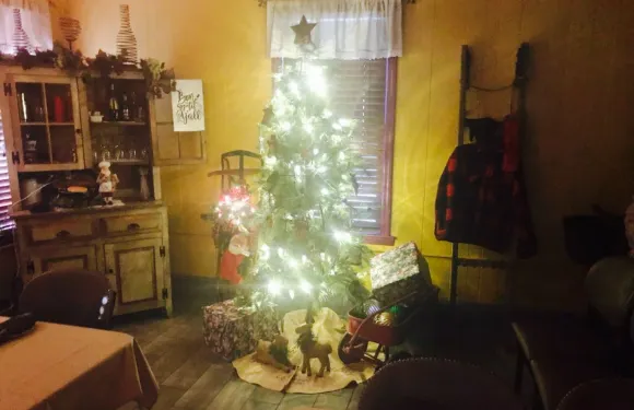 Dom N Ali Steaks and Seafood