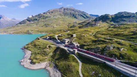 アルブラ・ベルニナ・レーティッシュ鉄道（RhB） attraction in グラウビュンデン州