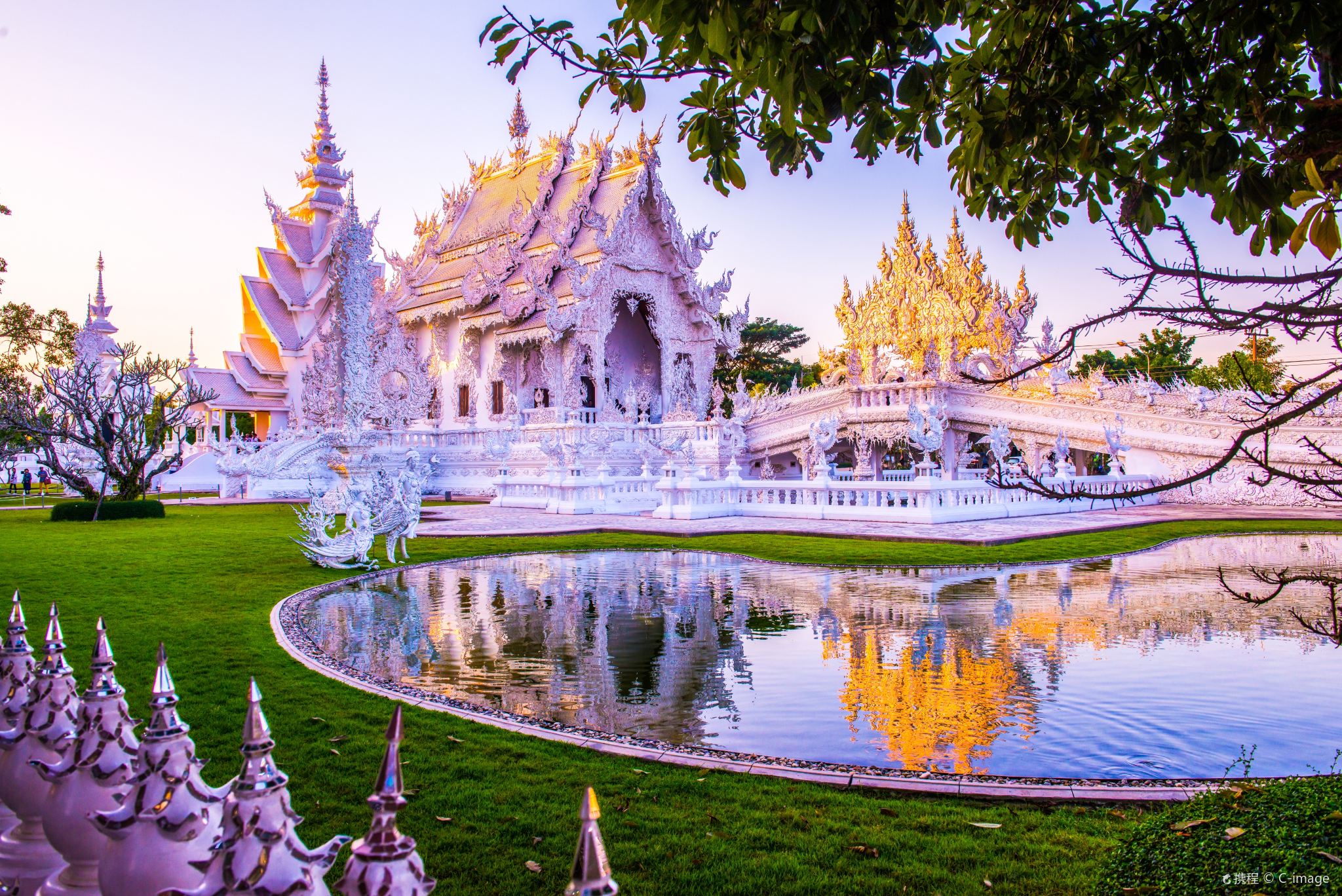 泰國清邁黑廟+白廟+清萊藍廟一日遊|純玩小團！上門接送