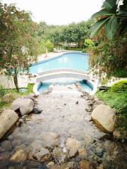 Paradise Lake Hot Spring Resort