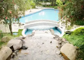 Paradise Lake Hot Spring Resort