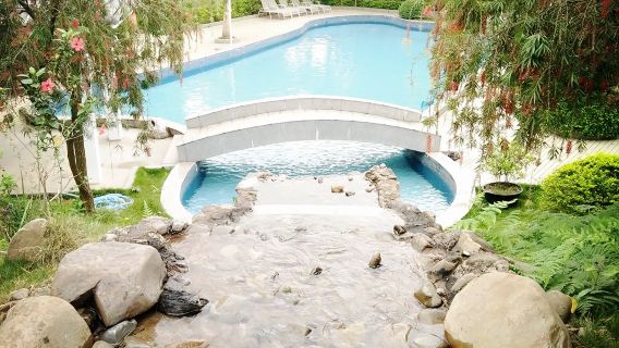 Paradise Lake Hot Spring Resort