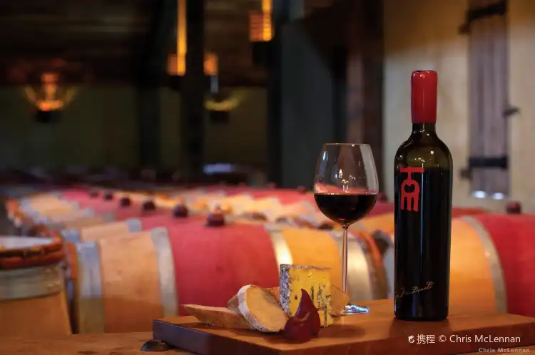 Hoteles cerca de Black Barn Vineyards