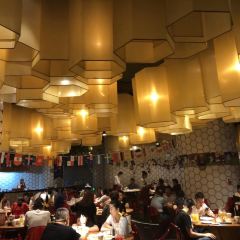 SHI LIU HONG LE User Photo