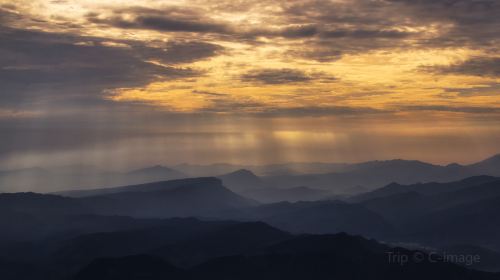 瓦屋山風景区