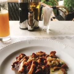 Cafe de Paris User Photo