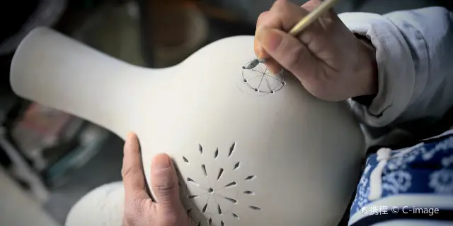 景徳鎮 現在 レトロ 中国景徳鎮 山水 壺 磁器 工芸品 美術品