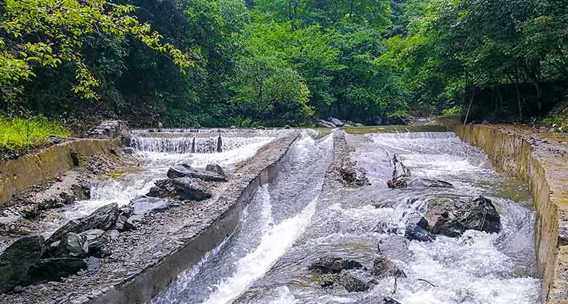 Huizhou Gucunluo Yingxiong Drifting