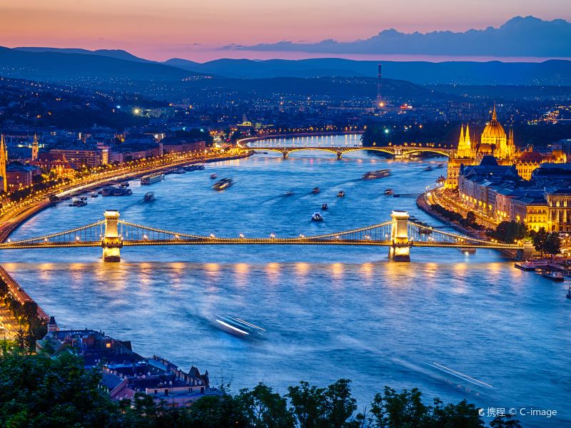 Széchenyi Chain Bridge