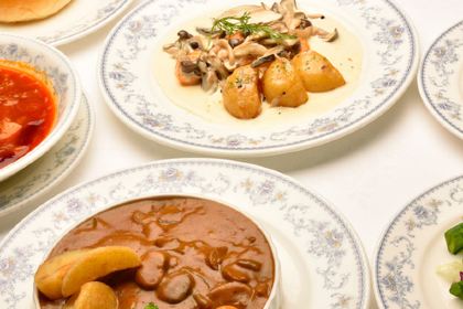 五島軒本店 レストラン雪河亭