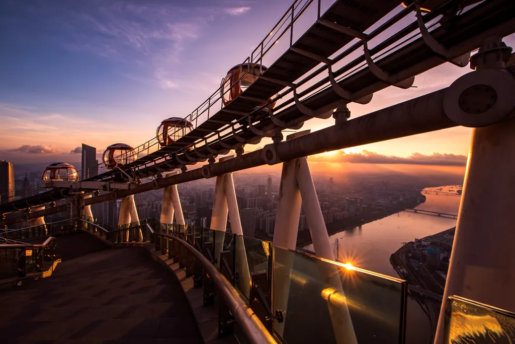 5_Canton Tower-Bubble Tram