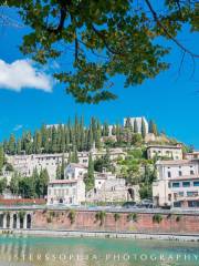 Piazzale Castel San Pietro