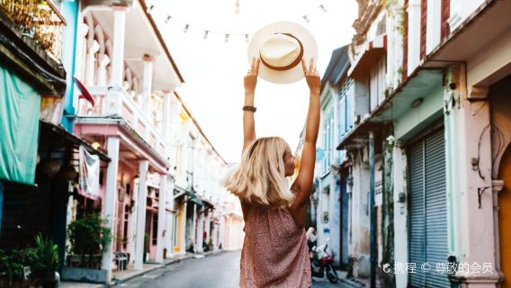 ทัวร์ 1 วัน ภูเก็ต + วัดไชยธาราราม (วัดฉลอง) + Old Phuket Town + ตลาดนัด ชิลล์วา [สถานที่ท่องเที่ยวคลาสสิก|เลือกเหมารถได้]