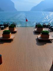 Xiling Gorge Cruise Ship