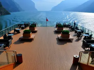 Xiling Gorge Cruise Ship