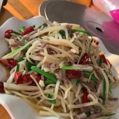 布依六月六餐馆 User Photo